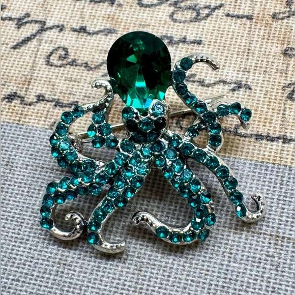 Unbranded Jewelry - New MINI Vibrant Teal Green Austrian Crystal Octopus Pin Brooch - 1.50”
